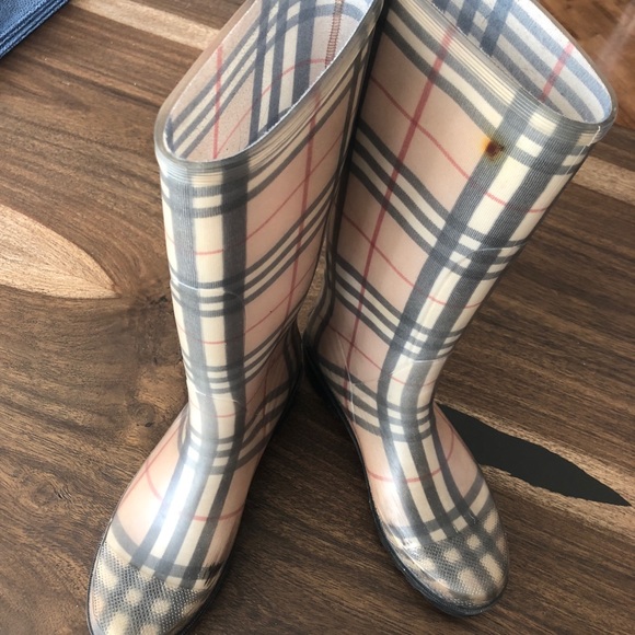 Burberry rain boots size 8 - Picture 6 of 8